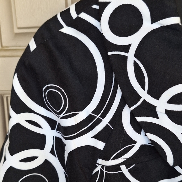 JohnPaul Richard Cropped FullCut Jacket SzL Blk/Wht Print Collar 3/4Sleeves NWOT - Picture 4 of 10